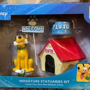 Disney Pluto's Mini Statuaries Kit Create your own Indoor Outdoor Mini Living